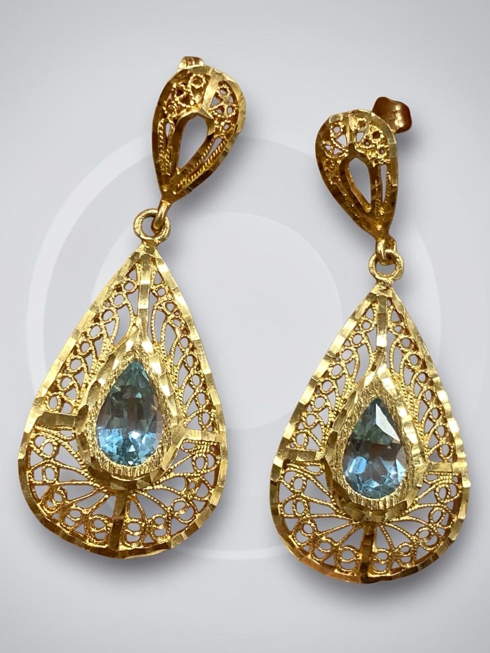 Estate 14k Yellow Gold Teardrop Blue Topaz Filagree Dangle Chandelier Earrings!
